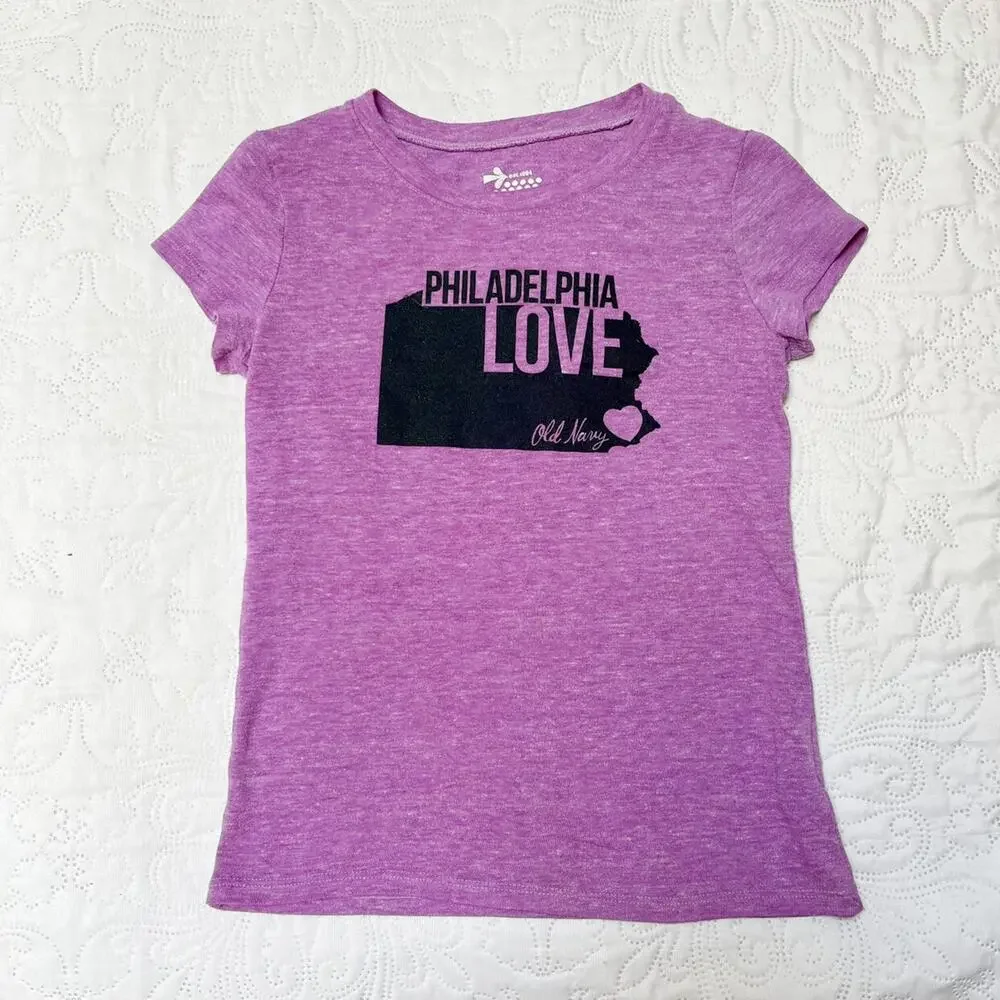 Old Navy Philadelphia Love Graphic Tee Size 8